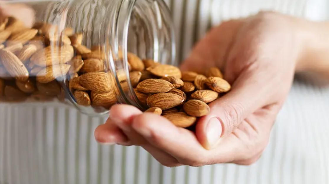 How to Import Almonds: Rules, Certifications & Documentation